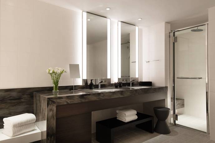 Imagen de la habitación del Hotel Courtyard By Marriott Shin-osaka Station. Foto 10