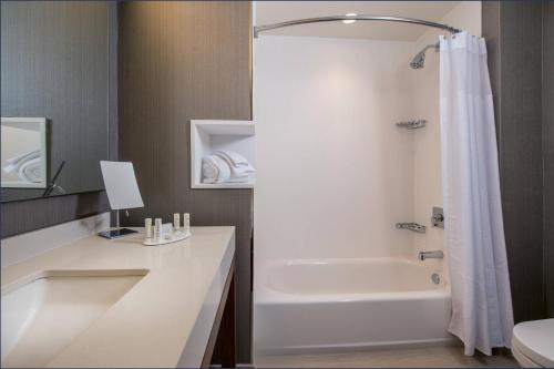 Imagen general del Hotel Courtyard By Marriott Shippensburg. Foto 11