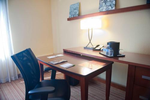 Imagen de la habitación del Hotel Courtyard By Marriott Shreveport Airport. Foto 20