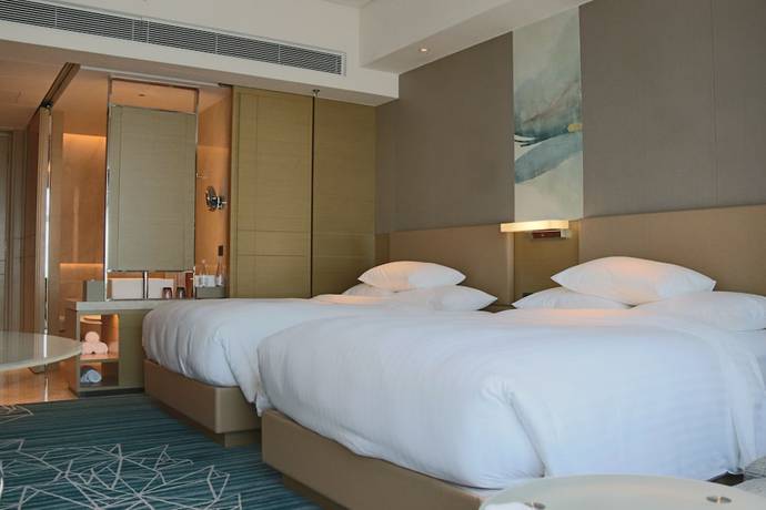 Imagen de la habitación del Hotel Courtyard By Marriott Shunde Longjiang. Foto 2