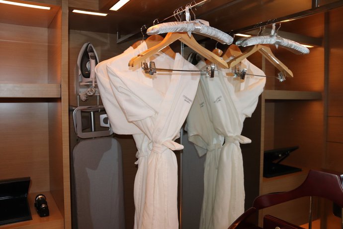 Imagen de la habitación del Hotel Courtyard By Marriott Shunde Longjiang. Foto 11