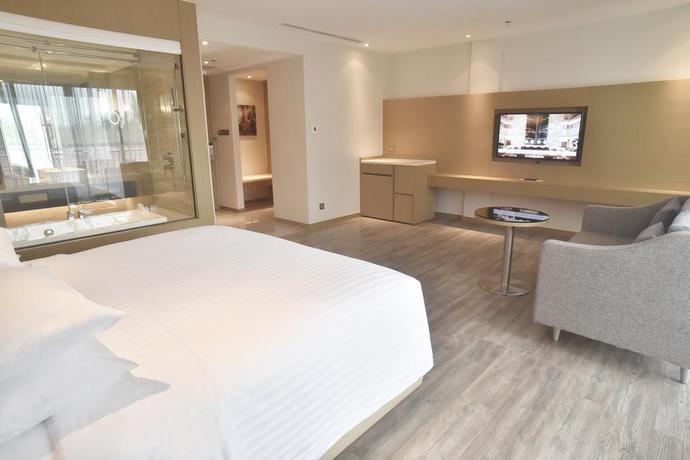 Imagen de la habitación del Hotel Courtyard By Marriott Siem Reap Resort. Foto 4
