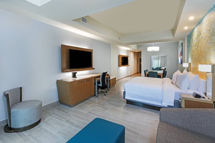 Imagen de la habitación del Hotel Courtyard By Marriott South Padre Island. Foto 6