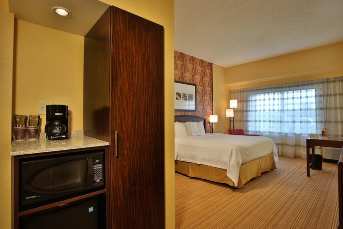 Imagen de la habitación del Hotel Courtyard By Marriott Springfield Airport. Foto 10