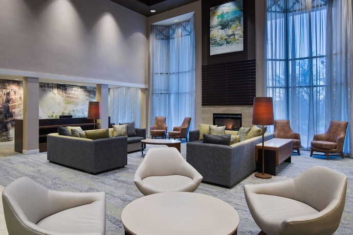 Imagen de los interiores del Hotel Courtyard By Marriott Springfield Airport. Foto 17