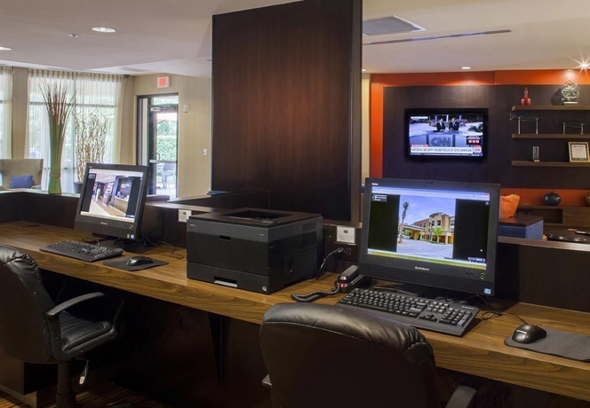 Imagen de los interiores del Hotel Courtyard By Marriott St Augustine I-95. Foto 7