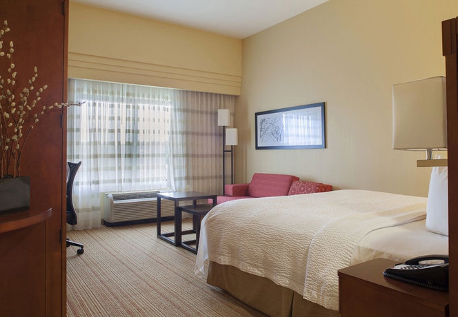 Imagen de los interiores del Hotel Courtyard By Marriott St Augustine I-95. Foto 10