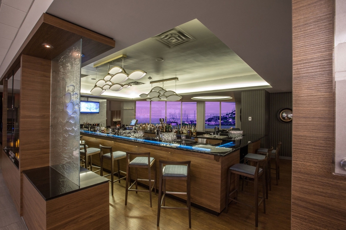 Imagen del bar/restaurante del Hotel Courtyard By Marriott St. John's Newfoundland. Foto 3