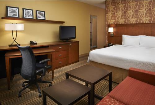 Imagen de la habitación del Hotel Courtyard By Marriott St. Louis Downtown West. Foto 3