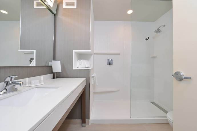 Imagen de la habitación del Hotel Courtyard By Marriott St. Louis St. Peters. Foto 7