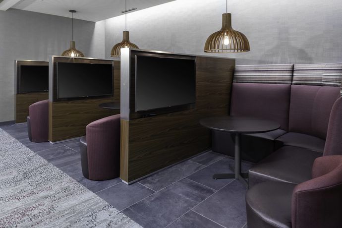 Imagen del bar/restaurante del Hotel Courtyard By Marriott St. Louis West County. Foto 2
