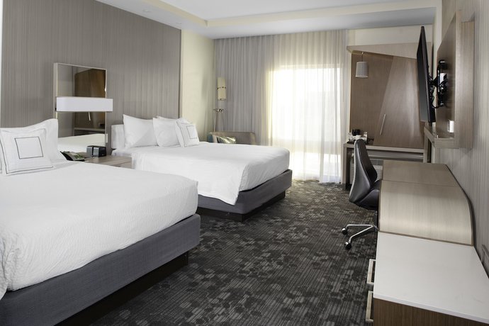 Imagen de la habitación del Hotel Courtyard By Marriott St. Louis West County. Foto 8