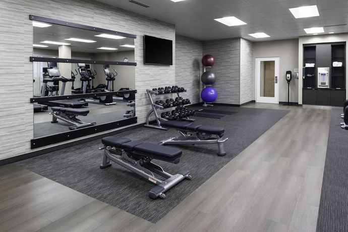 Imagen de los interiores del Hotel Courtyard By Marriott St. Louis West County. Foto 16