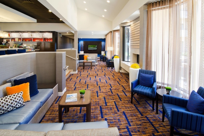 Imagen de los interiores del Hotel Courtyard By Marriott St Louis Westport Plaza. Foto 15