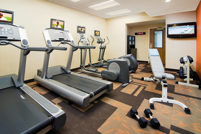 Imagen de los interiores del Hotel Courtyard By Marriott St Louis Westport Plaza. Foto 17