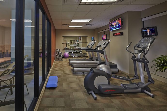 Imagen de los interiores del Hotel Courtyard By Marriott St. Petersburg Downtown. Foto 18