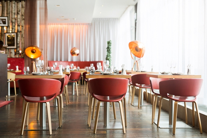 Imagen del bar/restaurante del Hotel Courtyard By Marriott Stockholm Kungsholmen. Foto 2