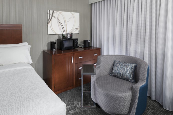 Imagen de la habitación del Hotel Courtyard By Marriott Suffolk Chesapeake. Foto 6