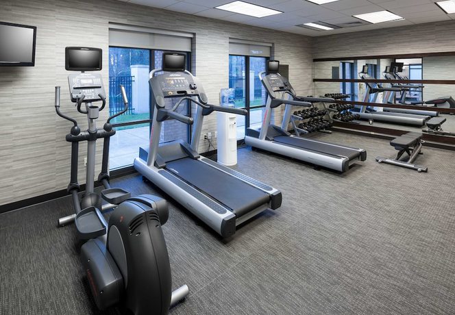 Imagen de los interiores del Hotel Courtyard By Marriott Suffolk Chesapeake. Foto 15