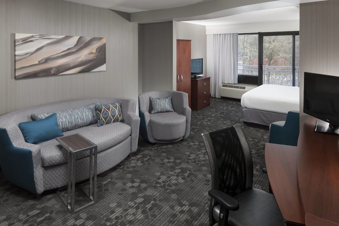 Imagen de la habitación del Hotel Courtyard By Marriott Suffolk Chesapeake. Foto 9