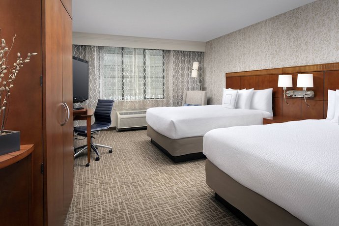 Imagen de la habitación del Hotel Courtyard By Marriott Tacoma Downtown. Foto 2