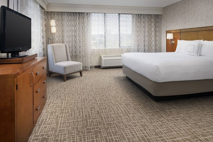 Imagen de la habitación del Hotel Courtyard By Marriott Tacoma Downtown. Foto 10