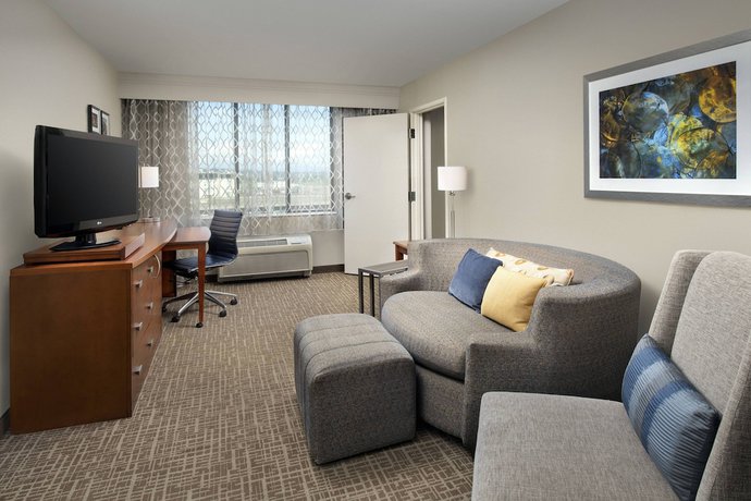 Imagen de la habitación del Hotel Courtyard By Marriott Tacoma Downtown. Foto 11