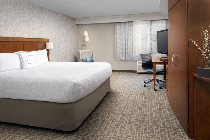 Imagen de la habitación del Hotel Courtyard By Marriott Tacoma Downtown. Foto 12