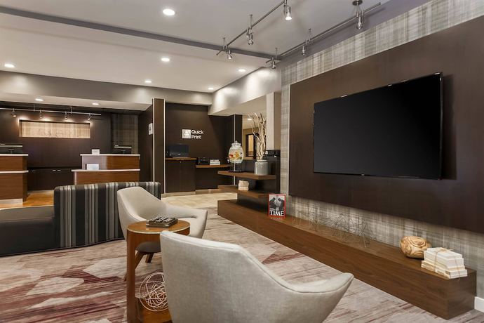 Imagen de los interiores del Hotel Courtyard By Marriott Tampa Brandon. Foto 17