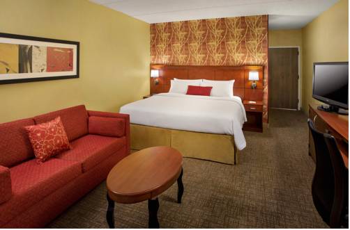 Imagen de la habitación del Hotel Courtyard By Marriott Tarrytown Westchester County. Foto 5
