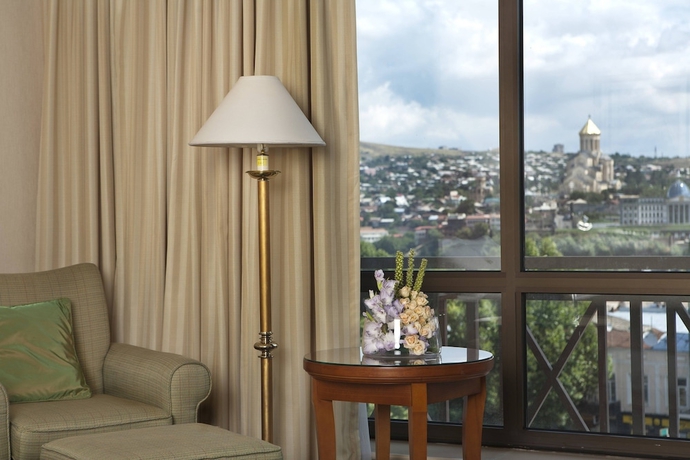 Imagen de la habitación del Hotel Courtyard By Marriott Tbilisi. Foto 7