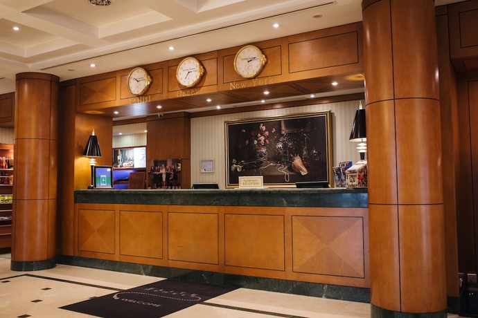 Imagen de los interiores del Hotel Courtyard By Marriott Tbilisi. Foto 19