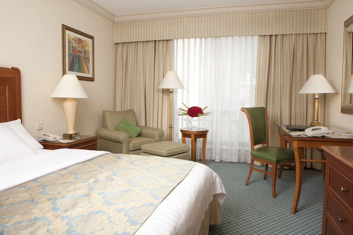 Imagen de la habitación del Hotel Courtyard By Marriott Tbilisi. Foto 9