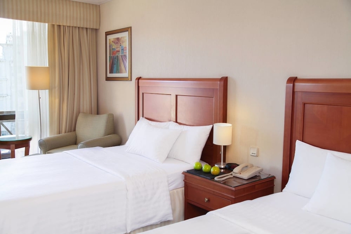 Imagen de la habitación del Hotel Courtyard By Marriott Tbilisi. Foto 10