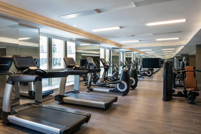 Imagen de los interiores del Hotel Courtyard By Marriott Tianjin Hongqiao. Foto 17