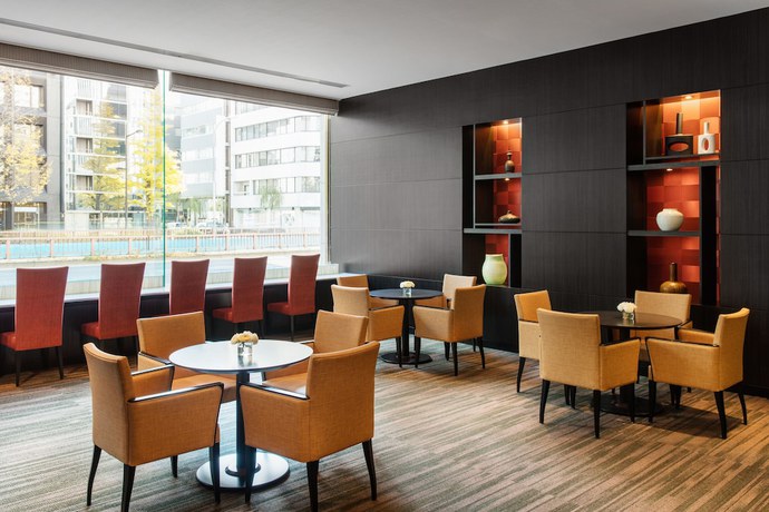 Imagen del bar/restaurante del Hotel Courtyard By Marriott Tokyo Ginza. Foto 2