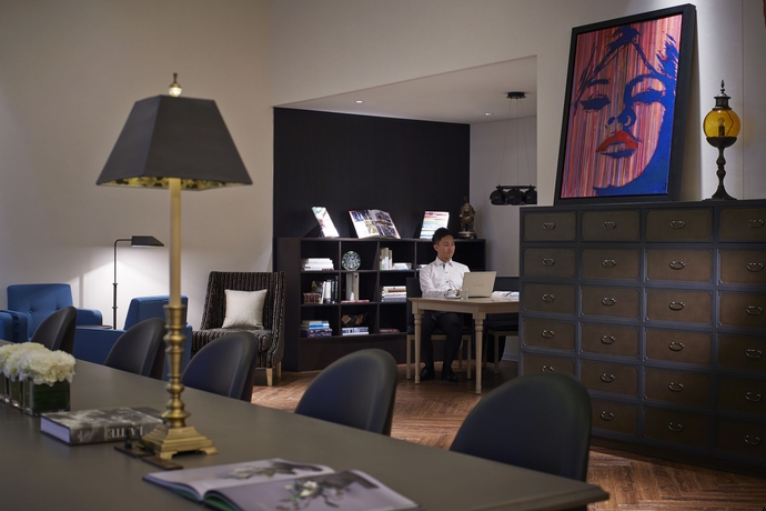 Imagen de los interiores del Hotel Courtyard By Marriott Tokyo Station. Foto 12