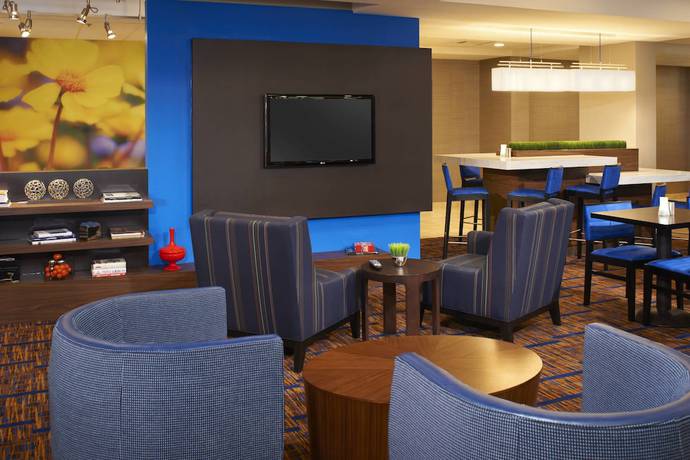 Imagen del bar/restaurante del Hotel Courtyard By Marriott Toledo Maumee/arrowhead. Foto 1