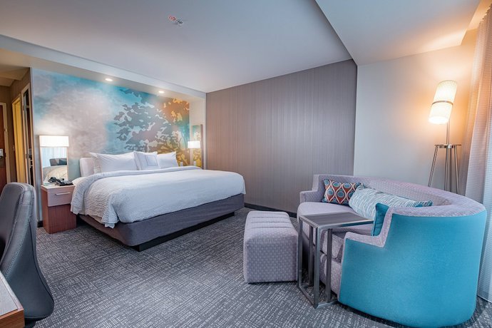 Imagen de la habitación del Hotel Courtyard By Marriott Toledo West. Foto 7