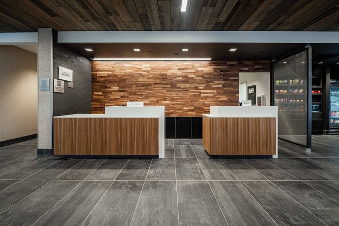 Imagen de los interiores del Hotel Courtyard By Marriott Toledo West. Foto 13