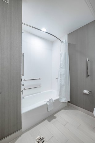 Imagen de la habitación del Hotel Courtyard By Marriott Toledo West. Foto 10