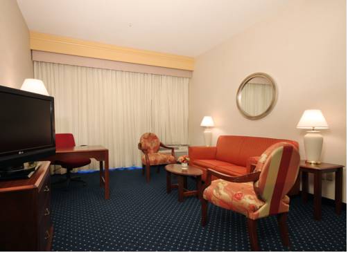 Imagen de la habitación del Hotel Courtyard By Marriott Topeka. Foto 2