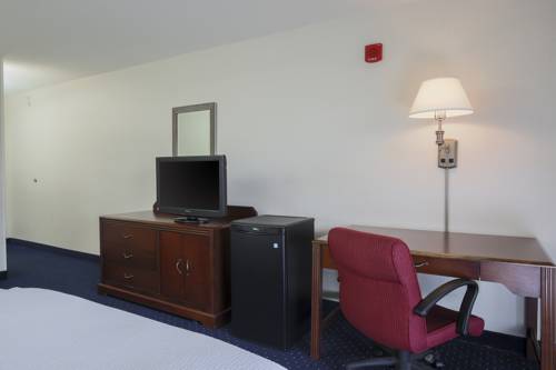 Imagen de la habitación del Hotel Courtyard By Marriott Topeka. Foto 5