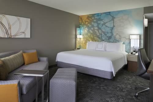 Imagen de la habitación del Hotel Courtyard By Marriott Toronto Airport. Foto 6