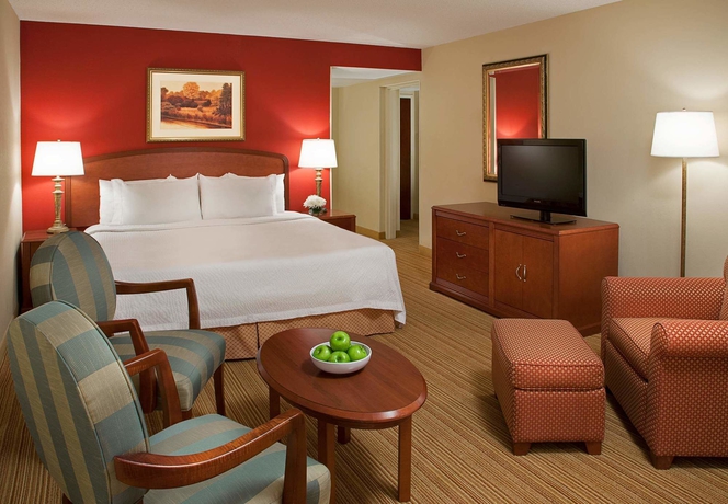 Imagen de la habitación del Hotel Courtyard By Marriott Toronto Airport. Foto 9