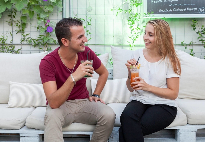 Imagen de los interiores del Hotel Courtyard By Marriott Toulouse Airport. Foto 14