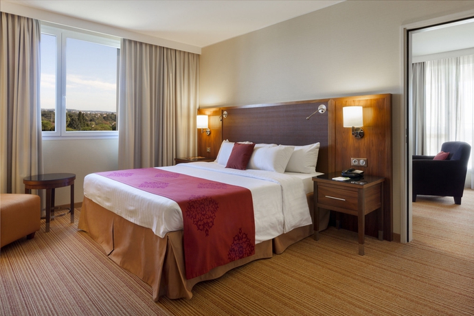 Imagen de la habitación del Hotel Courtyard By Marriott Toulouse Airport. Foto 9