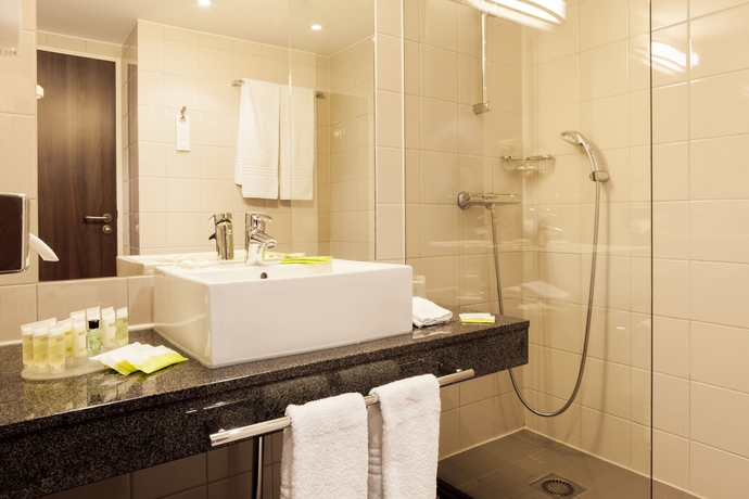 Imagen de la habitación del Hotel Courtyard By Marriott Toulouse Airport. Foto 11