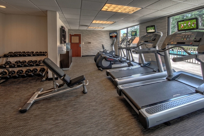 Imagen de los interiores del Hotel Courtyard By Marriott Troy. Foto 18