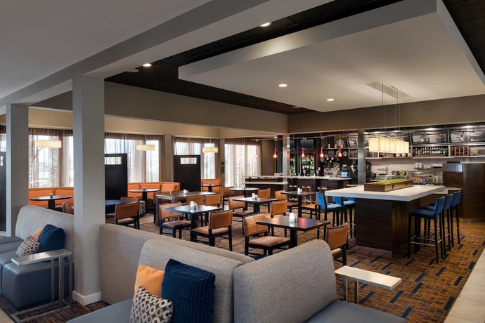 Imagen del bar/restaurante del Hotel Courtyard By Marriott Tucson Airport. Foto 4